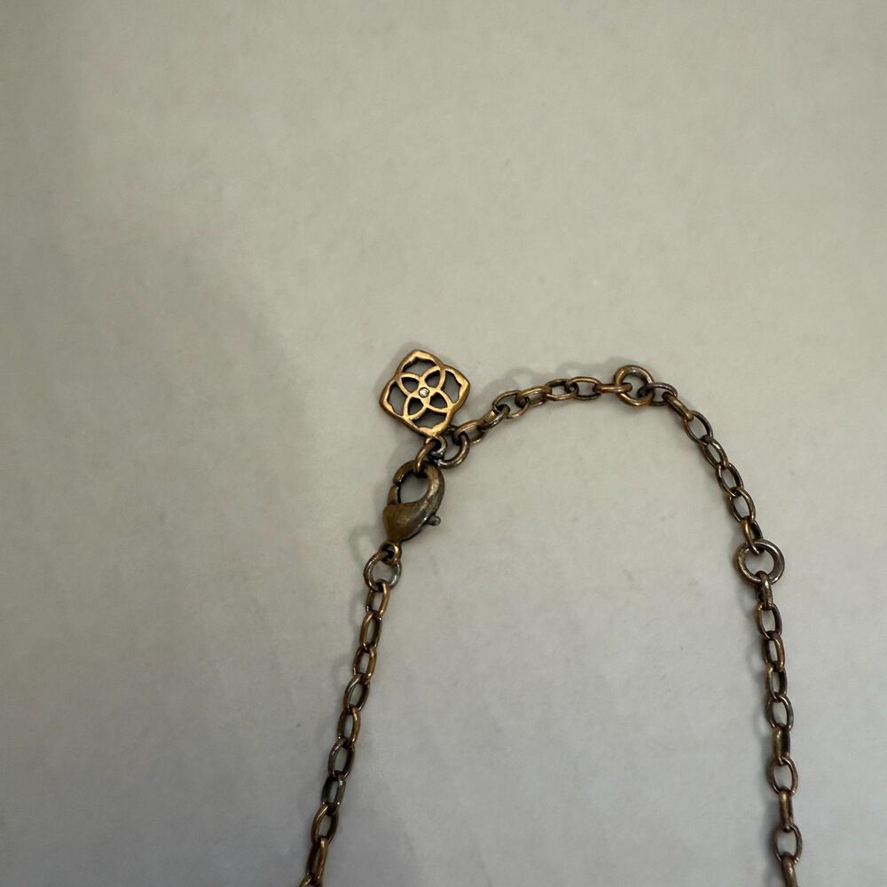 Kendra Scott Kira Collar Necklace in Vintage Gold - Picture 3 of 4
